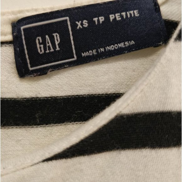 GAP Classic Striped Crew Tee - Picture 4 of 5